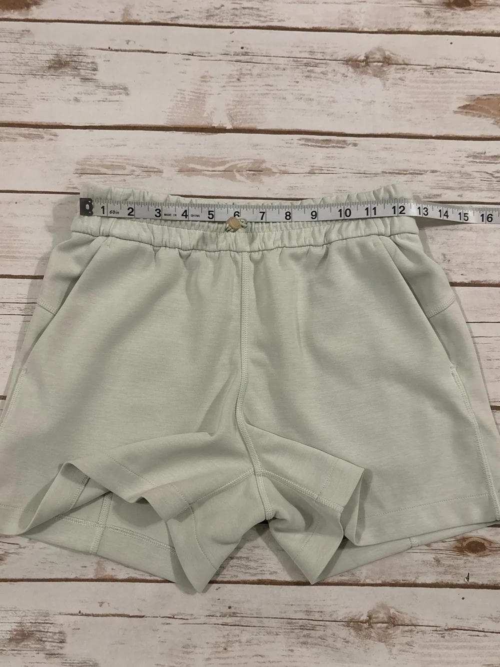 Lululemon Women’s Softstreme High-Rise Short 3.5